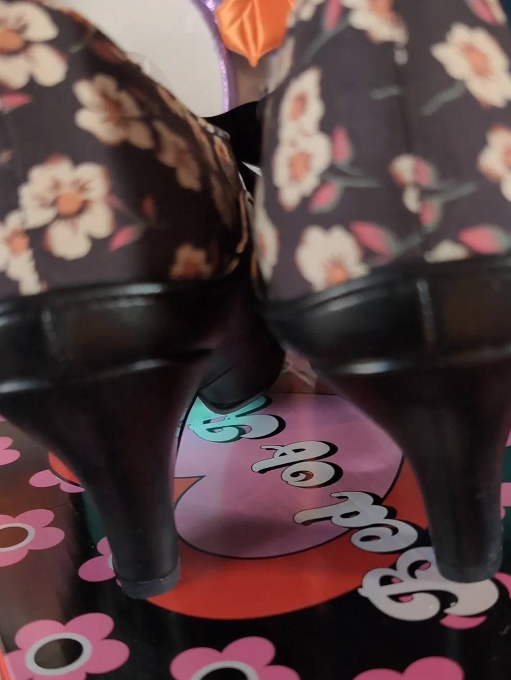 Irregular Choice Looking Lovely New In Box!